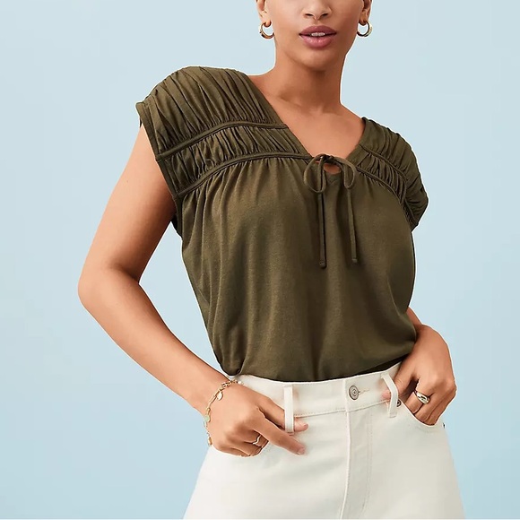 LOFT Tops - Loft sleeveless Shirt